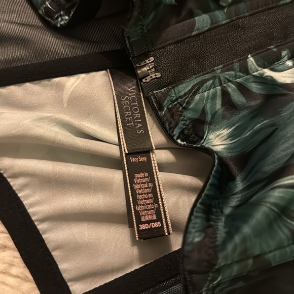 Victoria secret - Picture 5 of 5